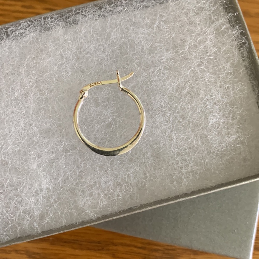 925 Sterling small hoop earring - Picture 13 of 13